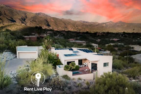 Hot Tub/Pool, Views, Pets-Catalina Foothills Casa - Image 1