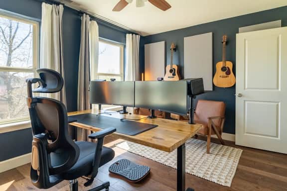 Movie Theater, Office, Pets! - Stunning Bend Home - Image 3