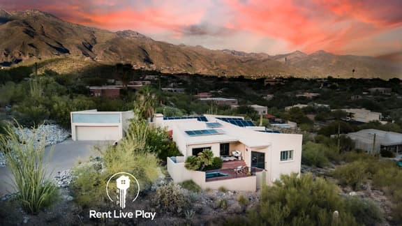 Hot Tub/Pool, Views, Pets-Catalina Foothills Casa - Image 1